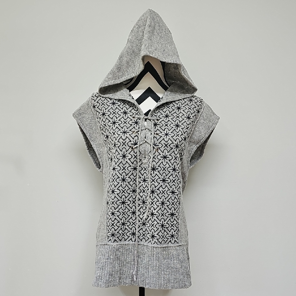 Free People Gray Knit Hooded Wool Cap Sleeve Sweater, Black Embroidery Sz Medium